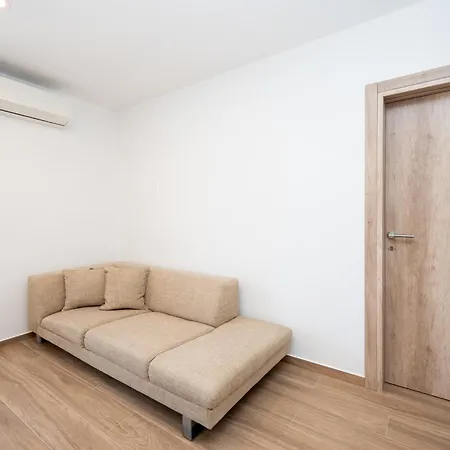 With Parking Space - 25505 아파트 *